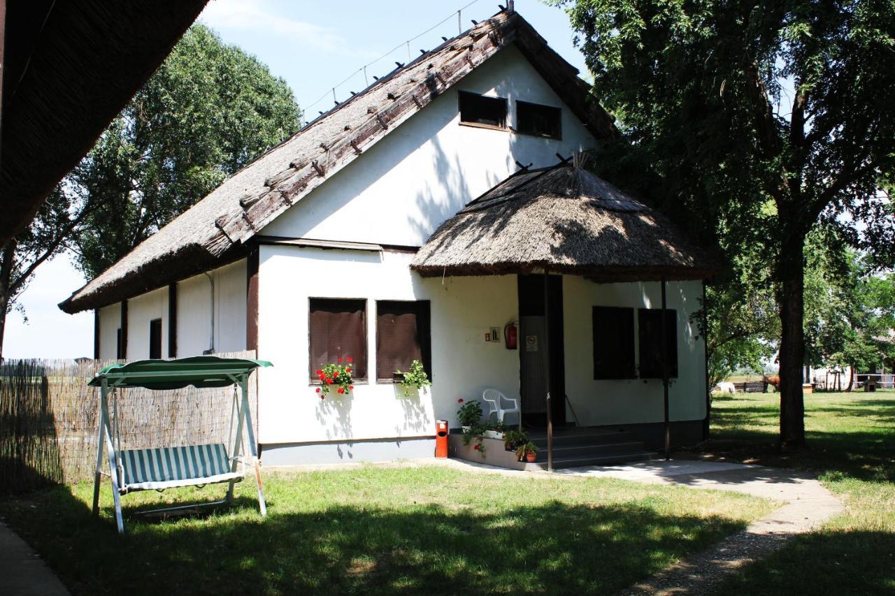 Patkos Motel Tiszafured Luaran gambar